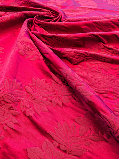 1.9y Tassinari &amp; Chatel Josephine in Cerise Red Silk Damask Medallion Renaissance Neoclassical MSRP USD 1000+/y