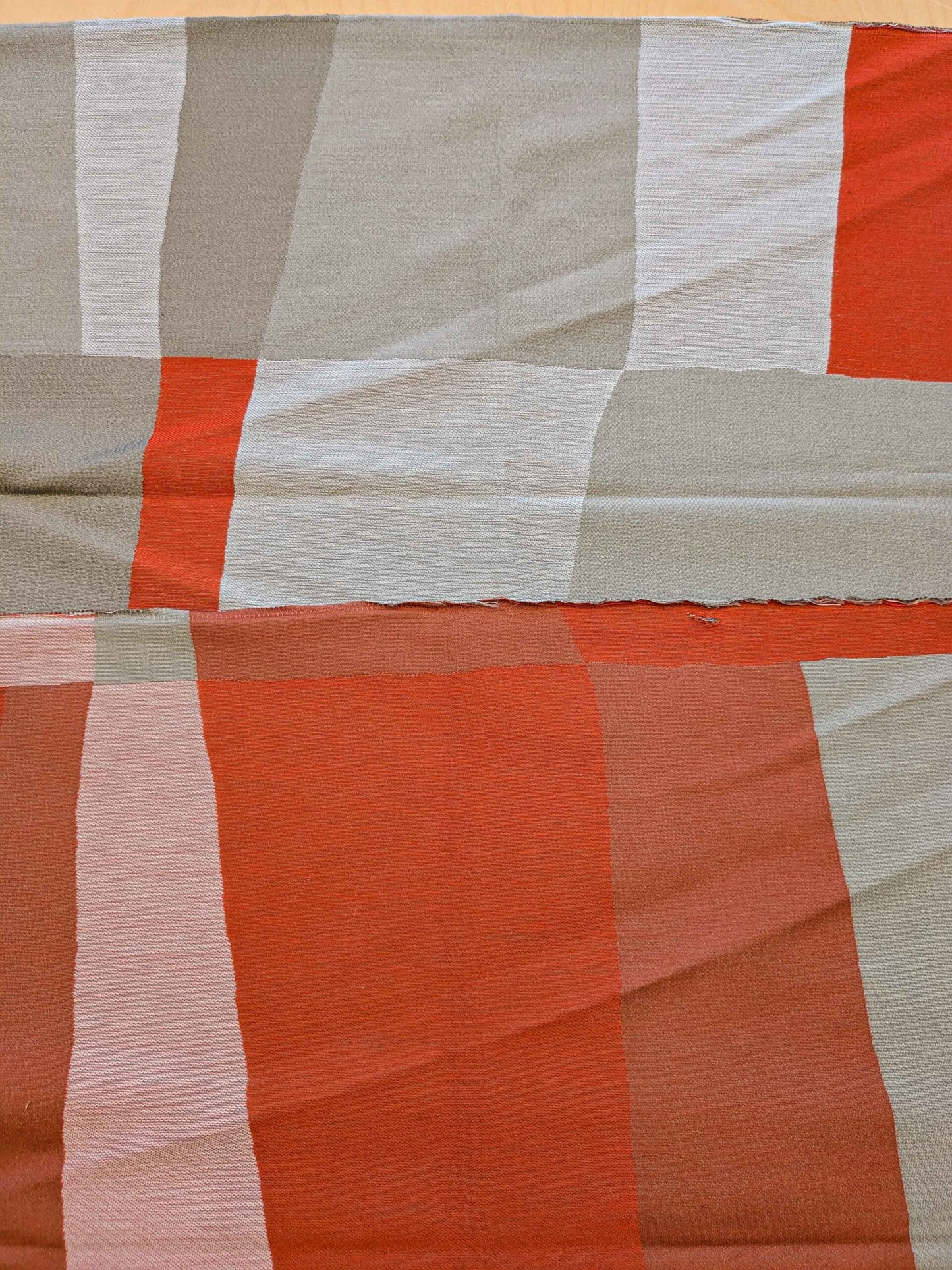 21 EV36 Lelievre Paris Tipi Corail Large Jacquard Polyester Abstract Gray Orange