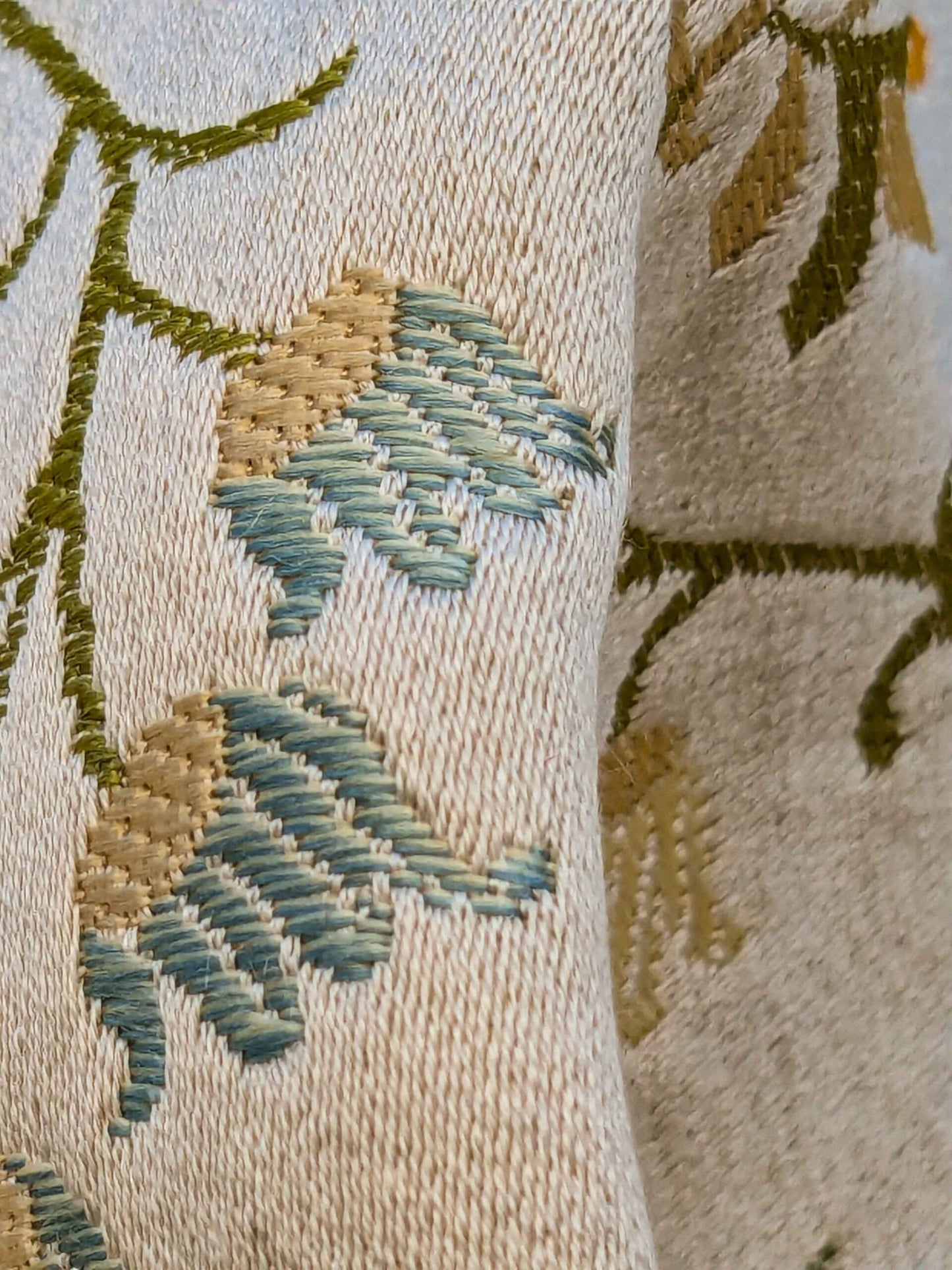 24 EV36 Tassinari and Chatel Joyeuse Creme Cut Velvet Linen Silk Beige Botanical Floral 25"x25"