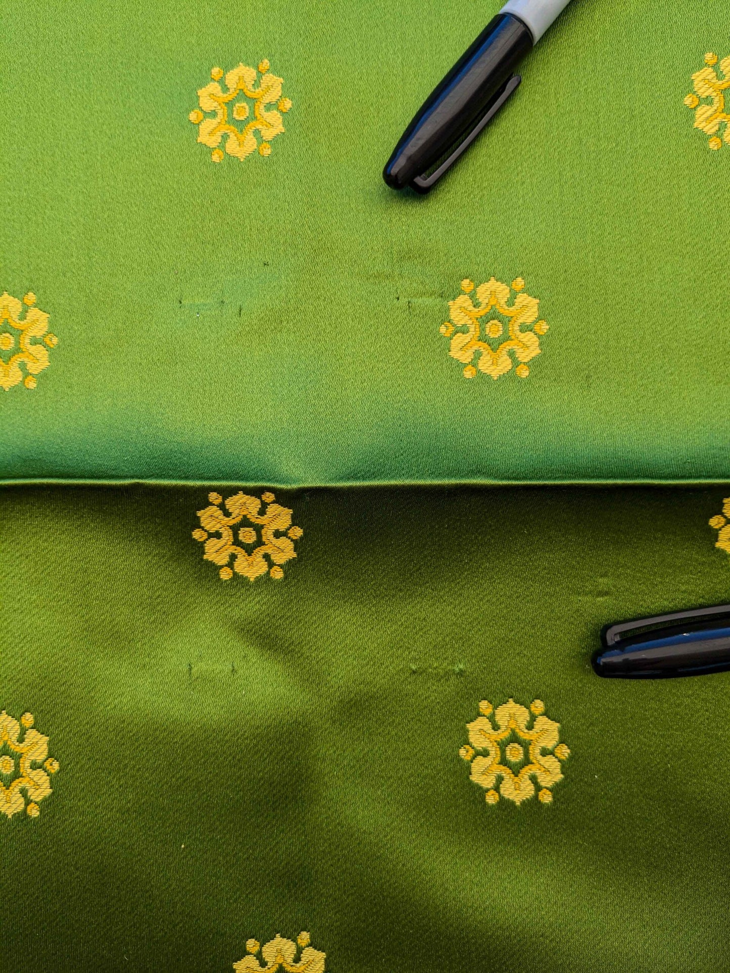 25 EV36 Tassinari and Chatel Davout Seme Vert Green Gold Silk Botanical Neoclassical 25"x25"