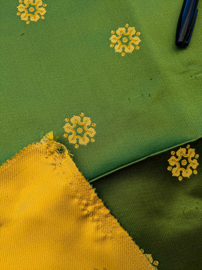 25 EV36 Tassinari and Chatel Davout Seme Vert Green Gold Silk Botanical Neoclassical 25"x25"