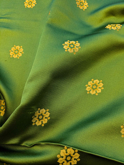 25 EV36 Tassinari and Chatel Davout Seme Vert Green Gold Silk Botanical Neoclassical 25"x25"