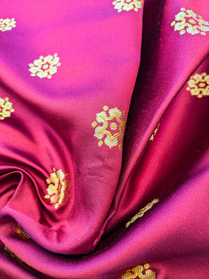 26 EV36 Tassinari and Chatel Davout Seme Rouge Red Gold Silk Botanical Neoclassical 26"x26"