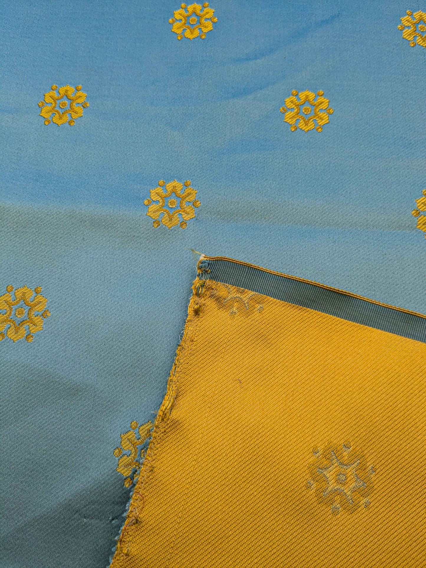 27 EV36 Tassinari and Chatel Davout Seme Bleu Blue Gold Silk Botanical Neoclassical 25"x26"