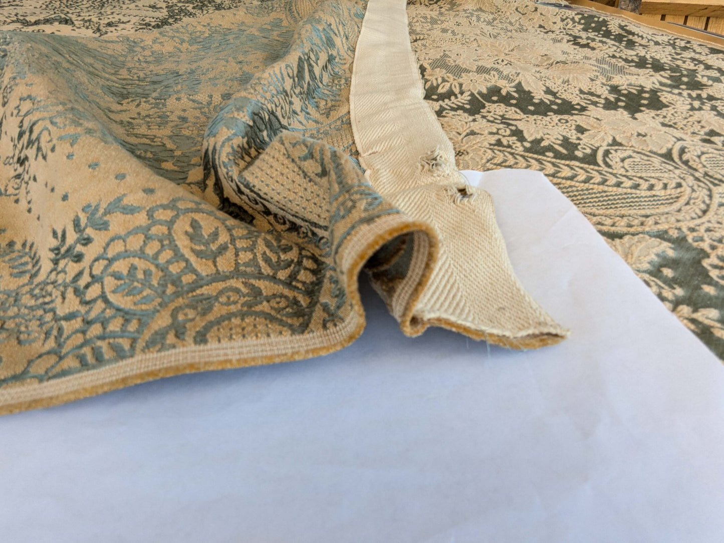 2 EV37 2.4yards Old World Weavers Ambliornite Grande Azure Blue Woven Gray Beige Floral Silk MSRP USD 500+/y