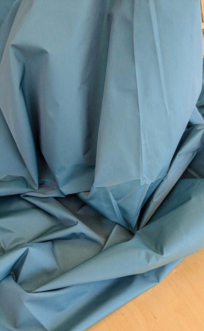 4 EV37 2.4yards Lelievre Paris Frenesie M1 Nattier Viscose Plain Blue