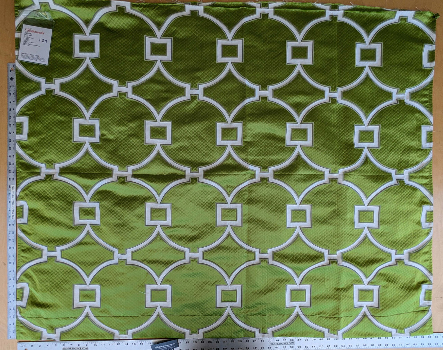 5 EV37 1.3 yards Scalamandre Circle Fret Absinthe Green Jacquard Fretwork Lattice MSRP USD264/y