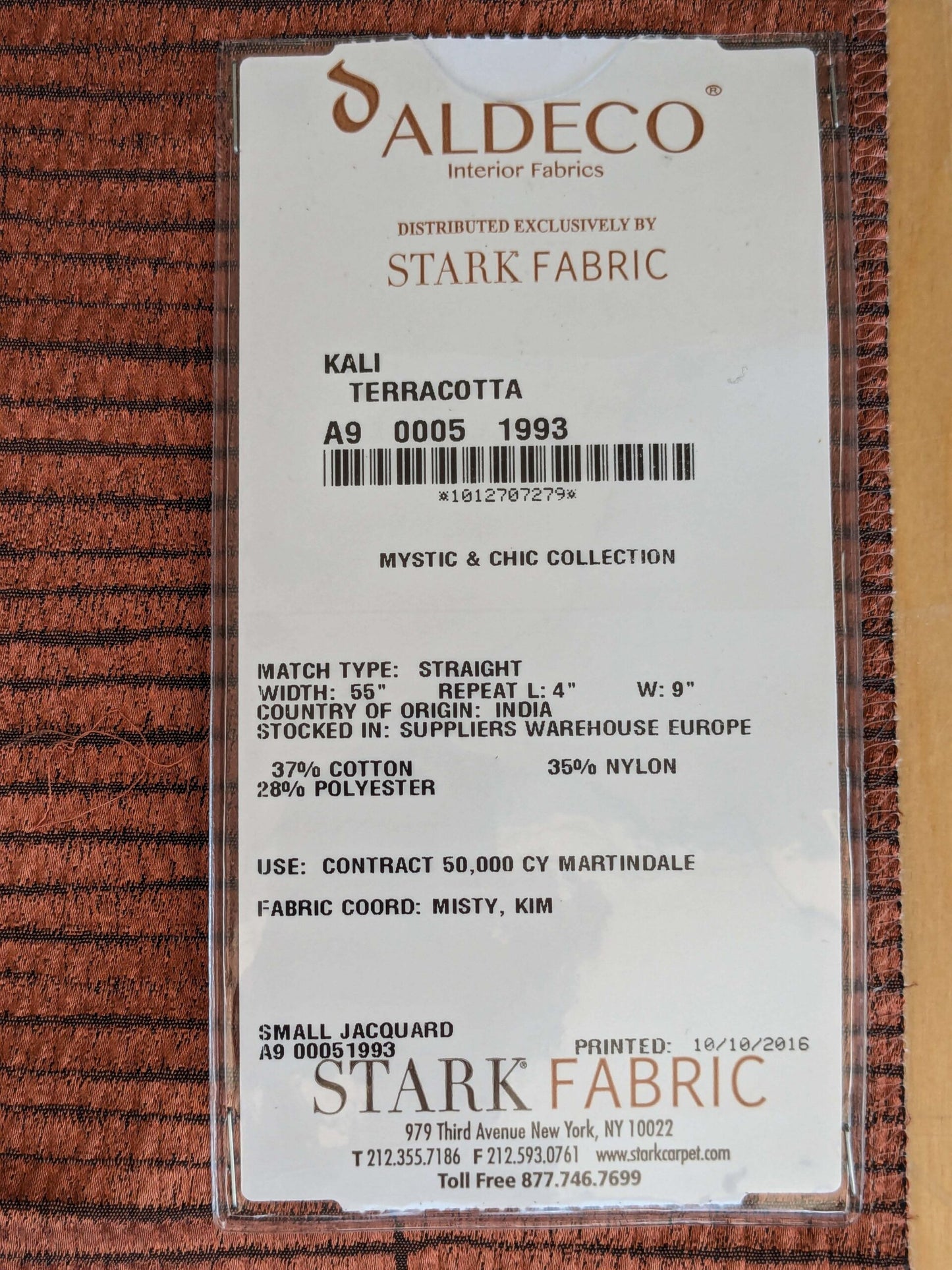 15 EV37 26" x 26" Aldeco Kali Terracotta Red Texture Solid Small Jacquard