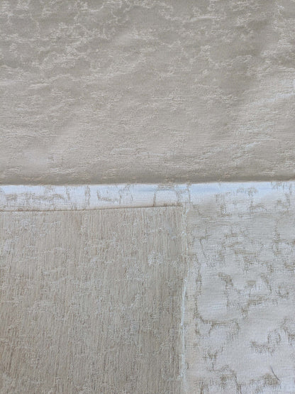 17 EV37 27" x 27" Aldeco Misty Pure White Abstract Small Jacquard