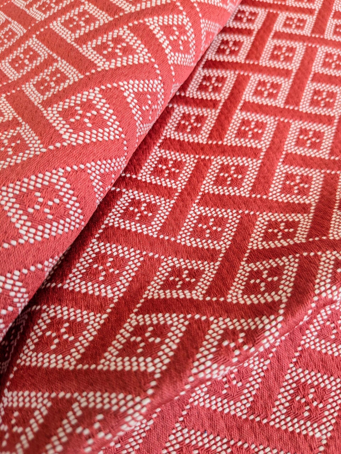 32 EV37 18" x 26" Scalamandre Diamante Matelasse Azalea Red White Cotton Polyester Diamond MSRP USD298/y