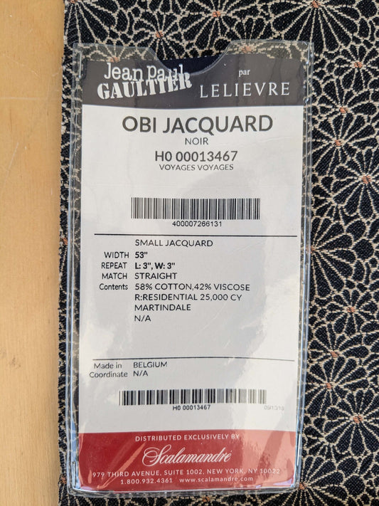 44 EV37 26" x 26" Jean Paul Gaultier Obi Jacquard Noir Color Black White