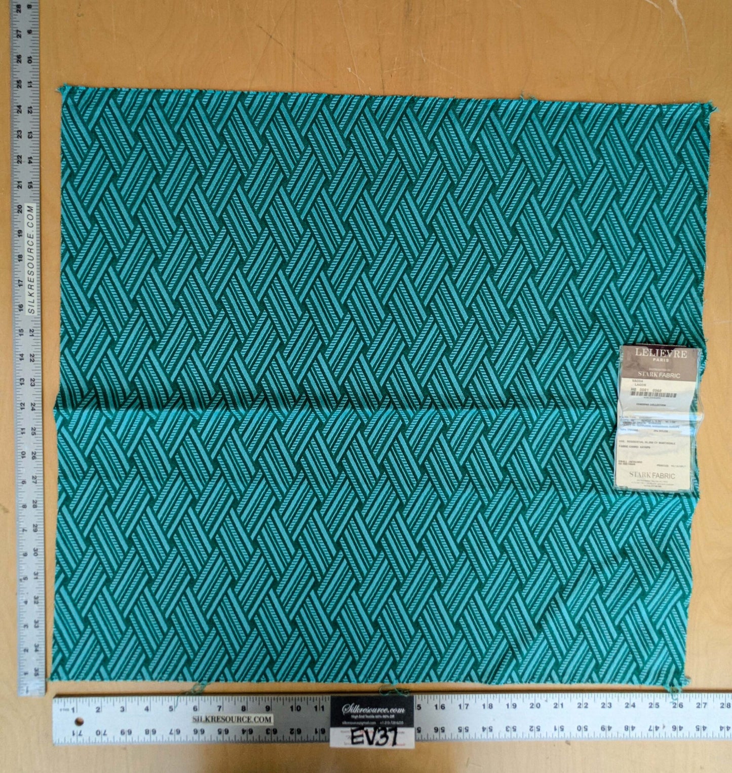 47 EV37 25" x 26" Lelievre Paris Vacoa Lagon Green Diamond Ogee Viscose MSRP USD354/y