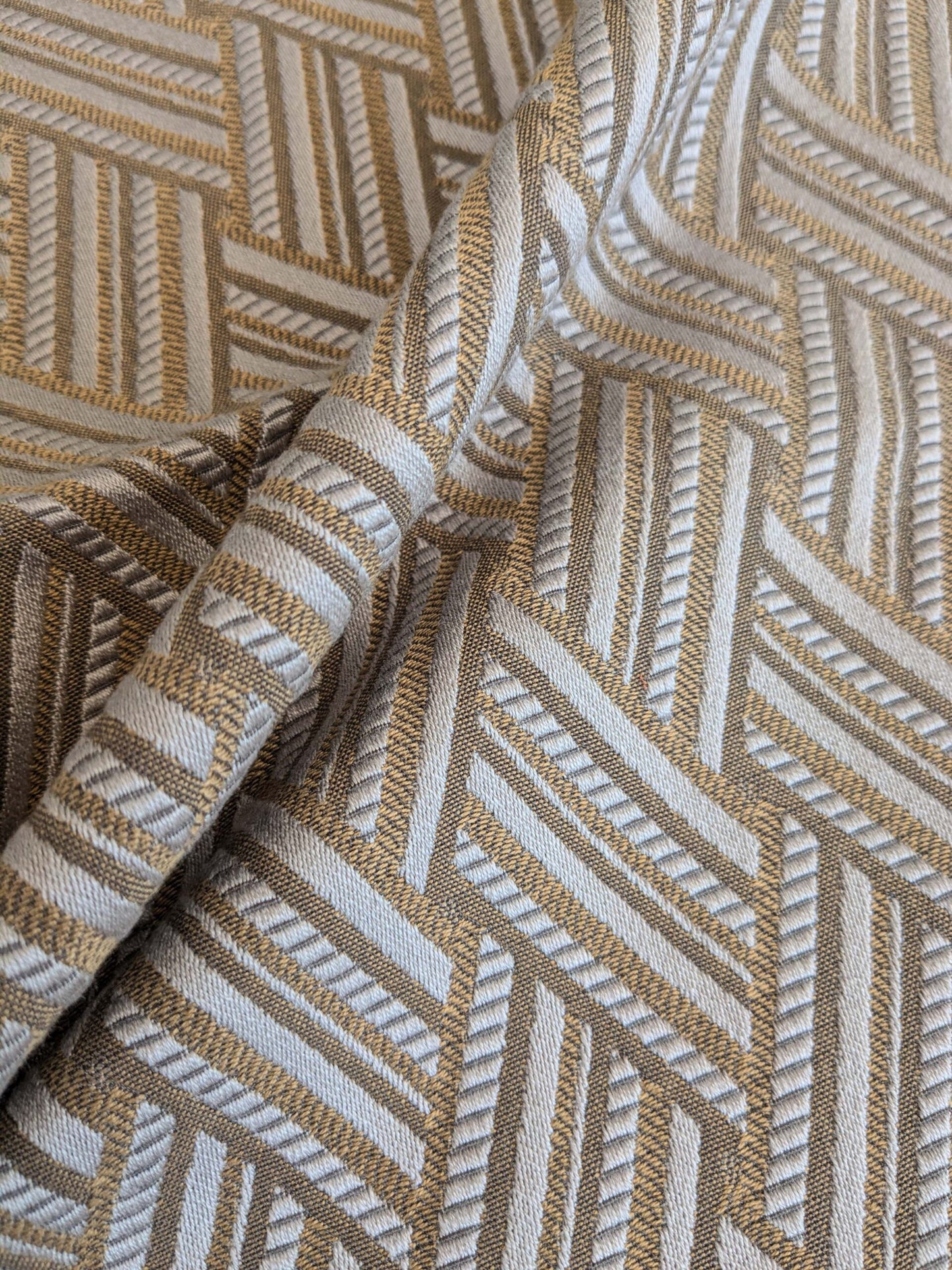 37 EV37 25" x 26" Lelievre Paris Vacoa Bronze Brown Diamond Ogee Viscose MSRP USD354/y