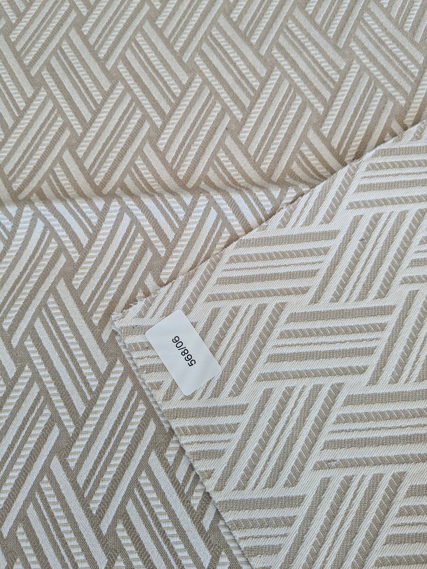 38 EV37 25" x 26" Lelievre Paris Vacoa Naturel Beige Diamond Ogee Viscose MSRP USD354/y