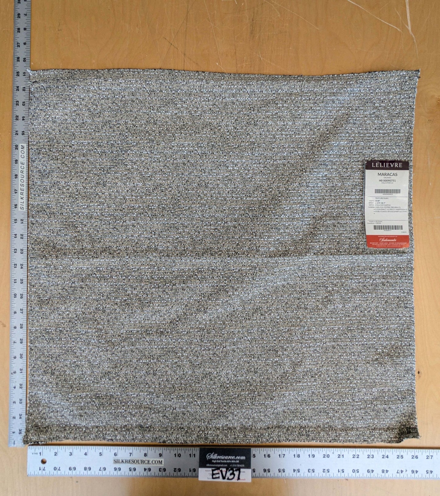 50 EV37 25" x 26" Lelievre Paris Maracas Salines Gray Solid Texture Polyester
