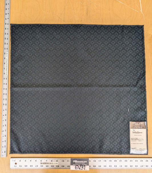 59 EV37 26" x 26" Lelievre Paris Cavalo Noir Black Diamond Ogee Small Texture