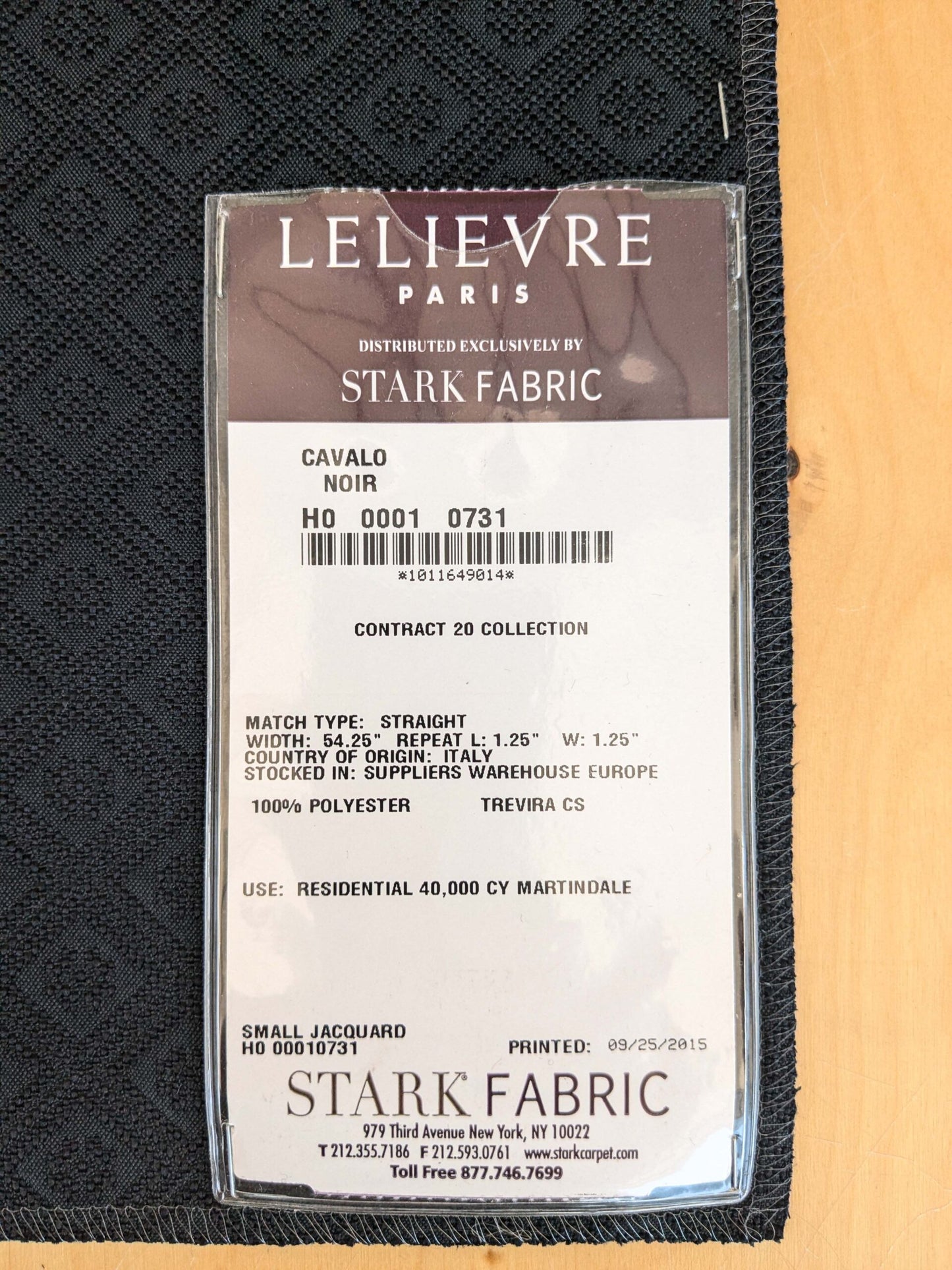 59 EV37 26" x 26" Lelievre Paris Cavalo Noir Black Diamond Ogee Small Texture