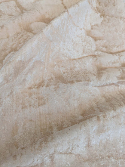 82 EV37 26" x 27" Old World Weavers Trilussa Pearl White Gray Abstract Large Jacquard