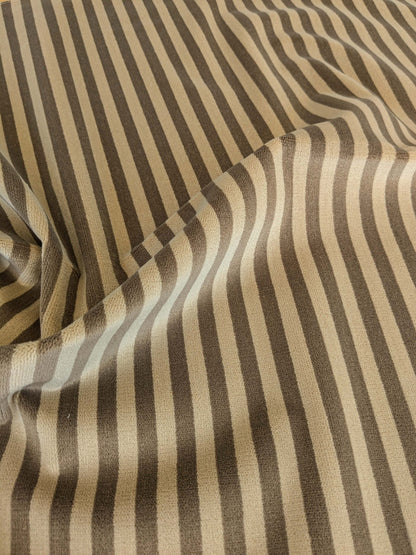 83 EV37 27" x 27" Fonthill Colline Bark Velvet Brown Stripe