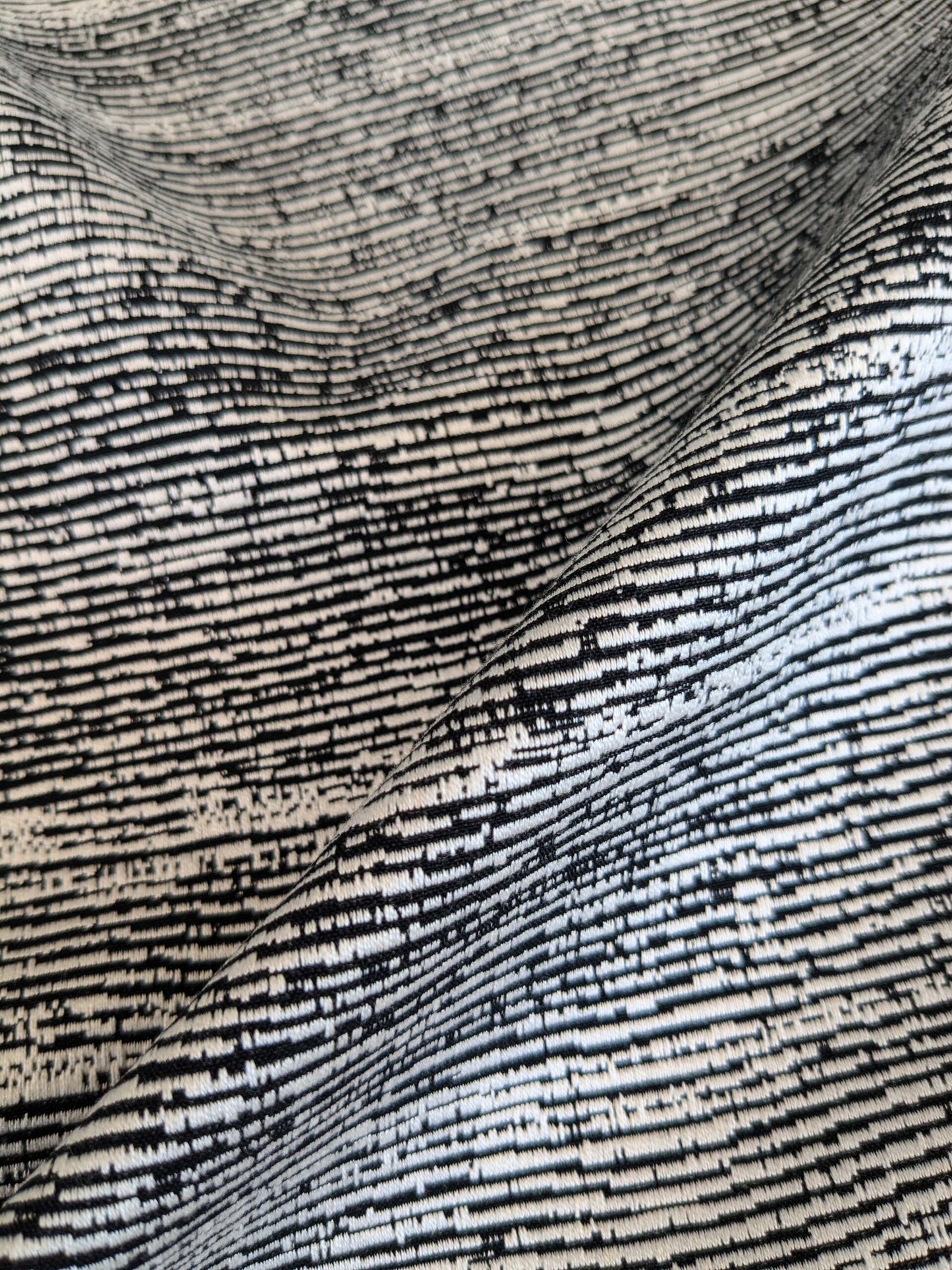 93 EV37 17" x 26" Lelievre Paris Ressource Poivre Black White Viscose Stripe