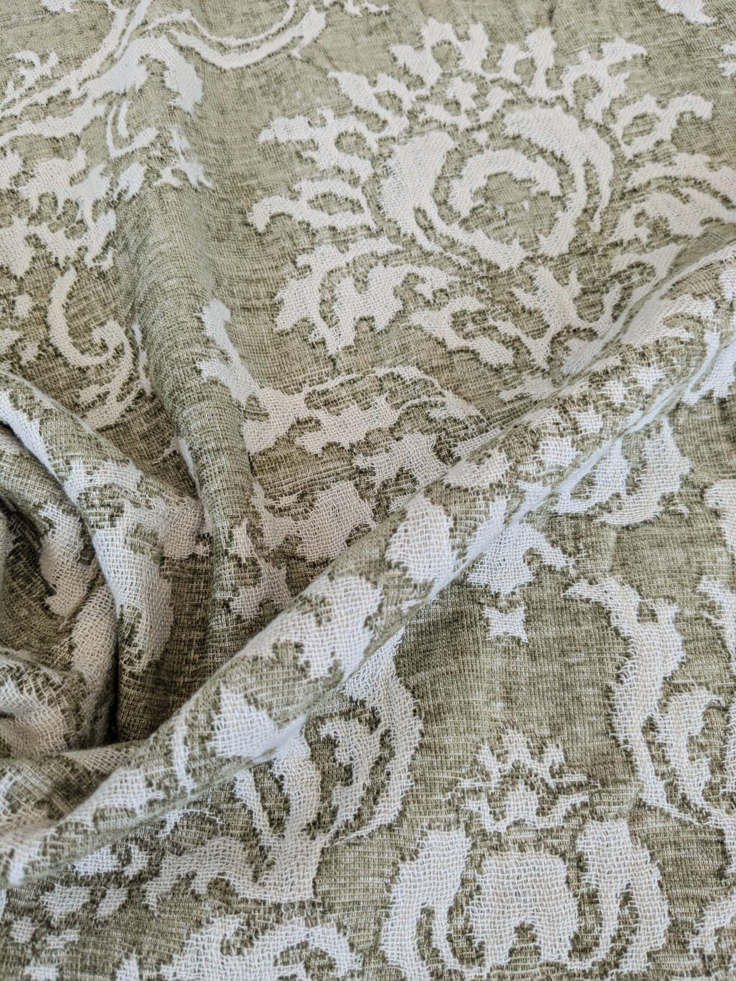 98 EV37 26" x 27" Scalamandre San Luca Damask Fern Jacquard Green White Cotton Viscose