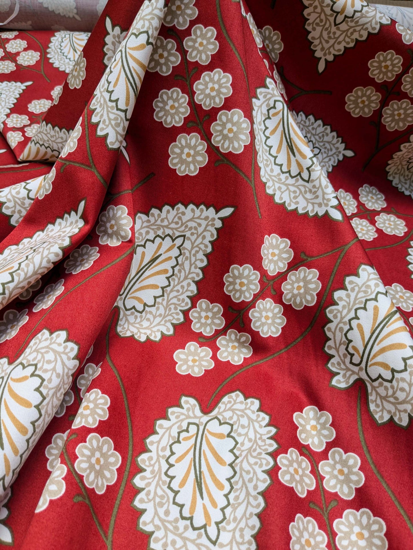 By Yd Scalamandre Winslett Red Brown White  Hand Printed in Italy MSRP$160/Y