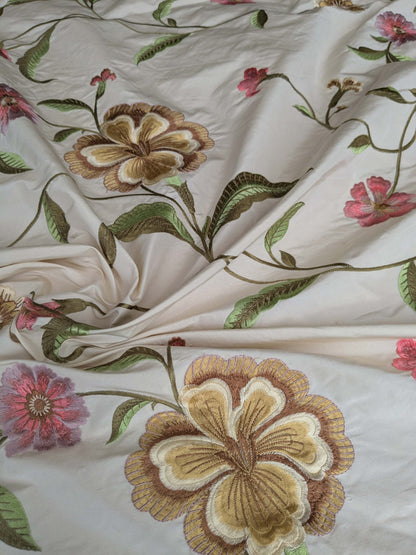 2.4y Scalamandre Floral Botanical Beige Green Pink French Court Historic Embroidery DEFECT!