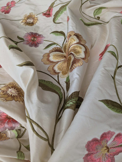 2.4y Scalamandre Floral Botanical Beige Green Pink French Court Historic Embroidery DEFECT!