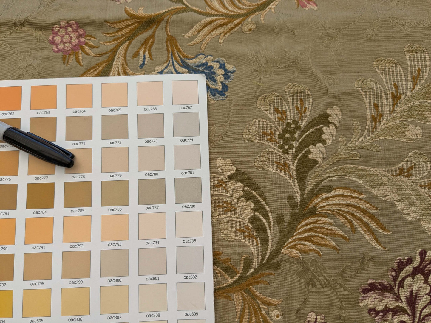 1.5y Old World Weaver VIVIANA French Lace Carnation Lampas Brown MSRP USD328/Y