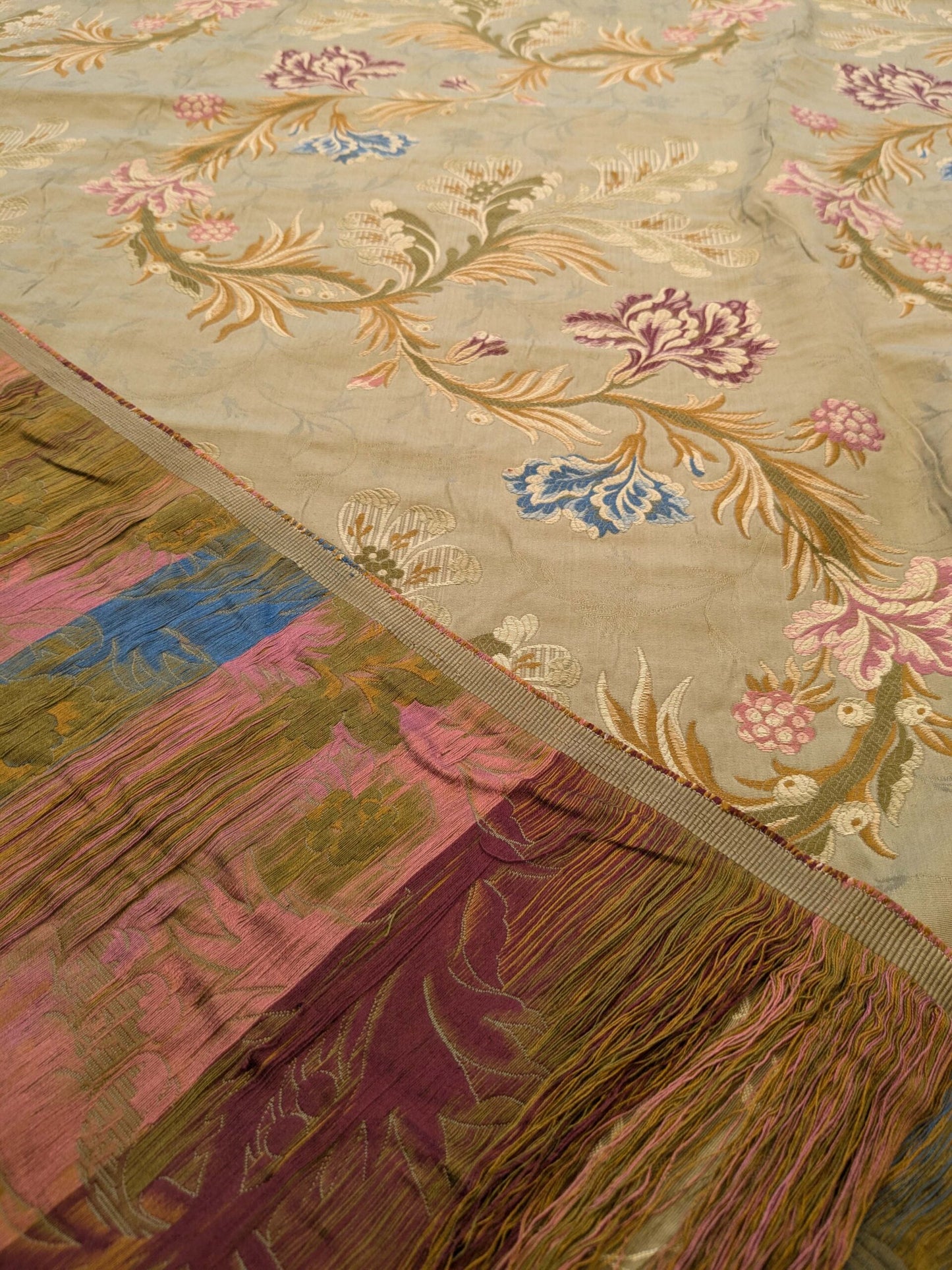 1.5y Old World Weaver VIVIANA French Lace Carnation Lampas Brown MSRP USD328/Y