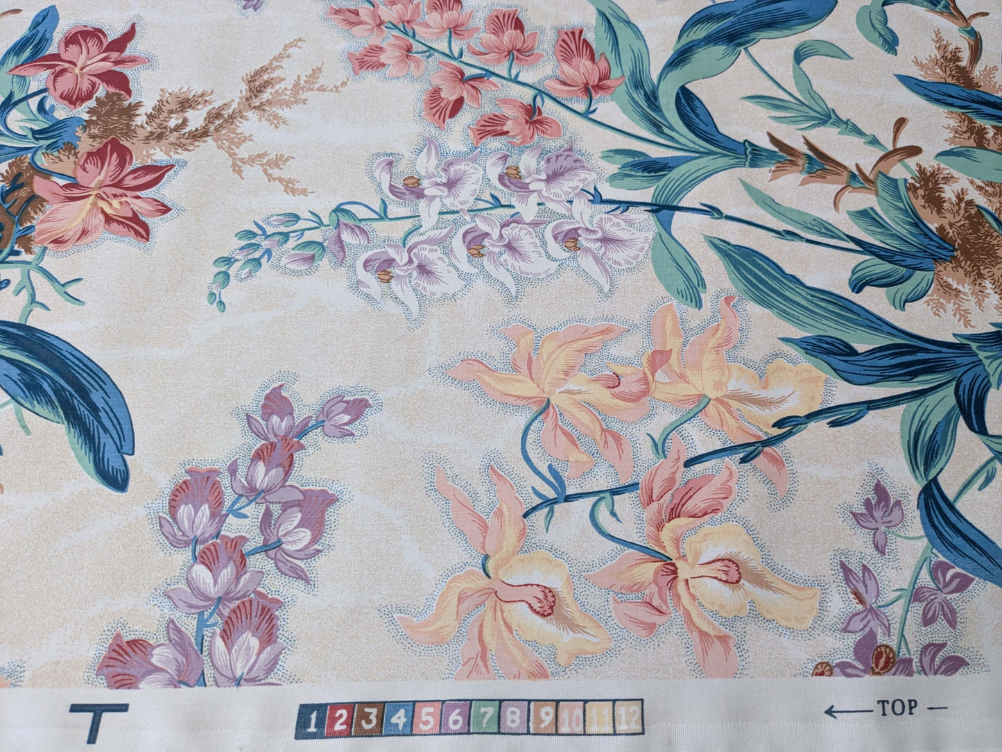 By yard Scalamandre Bouquet Marlyn Park Fh Multi/beige Cotton MSRP USD 188/y