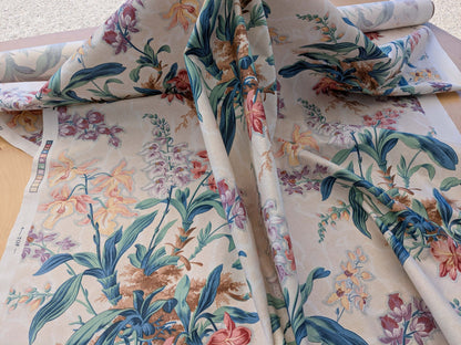 By yard Scalamandre Bouquet Marlyn Park Fh Multi/beige Cotton MSRP USD 188/y