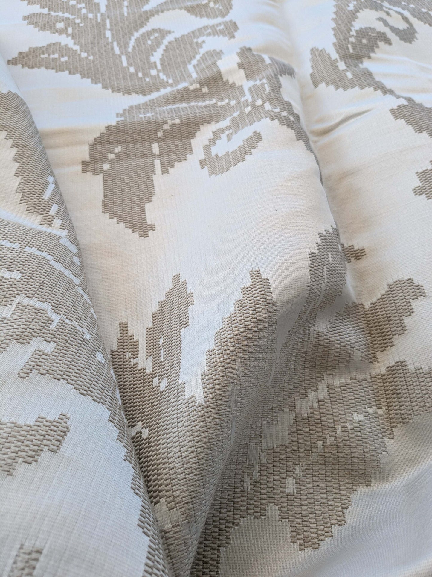 10 EV38 Lelievre Scalamandre Asuka Jacquards / Wovens Cream White Abstract Botanical 2.2y x 56"wide MSRP USD 688/Y