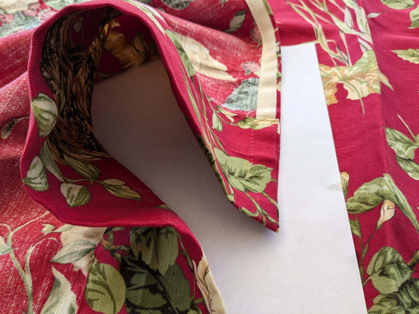 14 EV38 Scalamandre Upland Hand Printed Union Cloth Straw Red Floral Bird Turkey Country Toile 1y x 53" wide