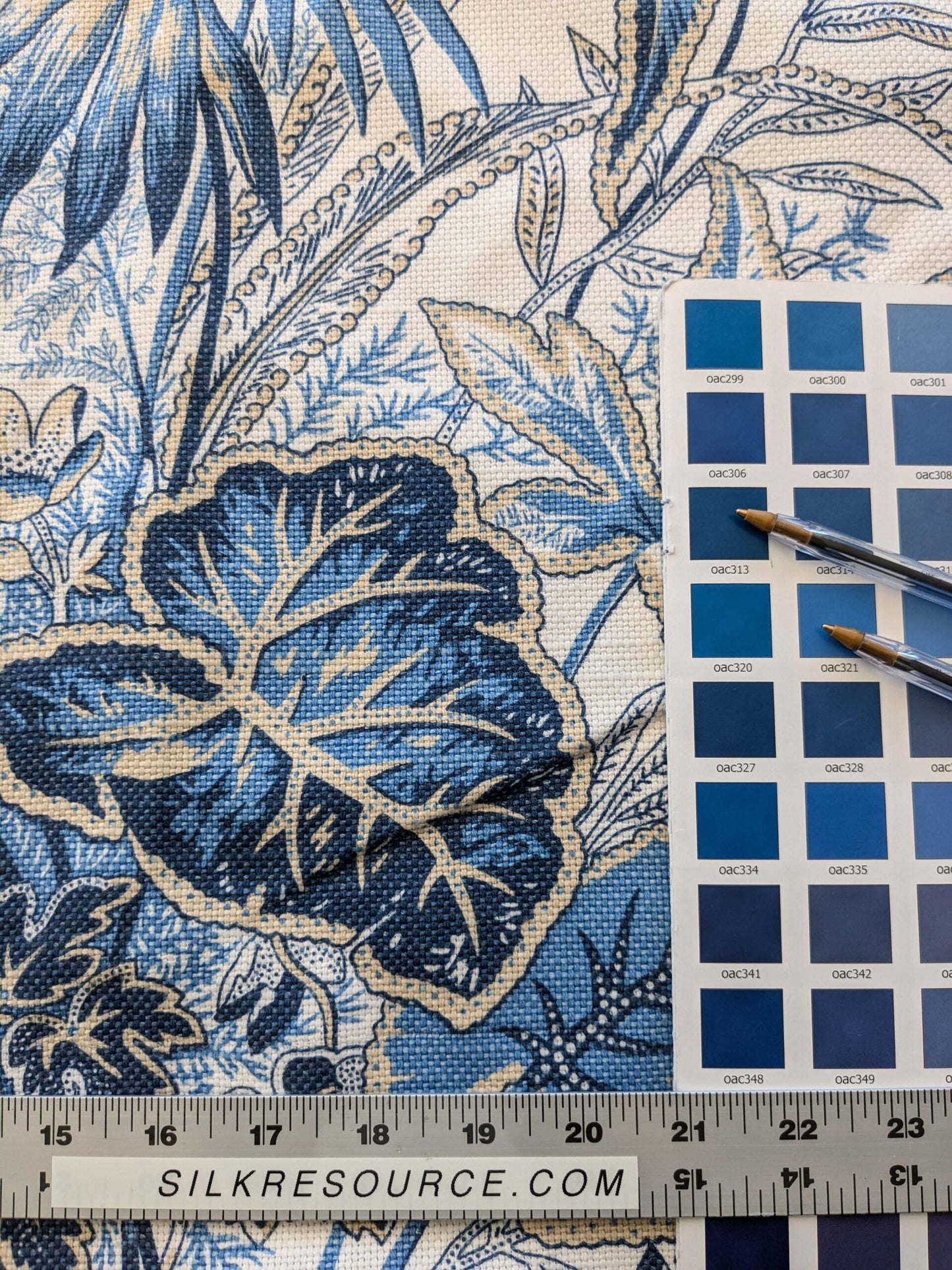 28 EV38 Thibaut Sweet Grass Blue Botanical foliage Tropical Blue White Cotton Linen 1.4y