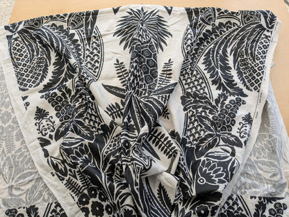 33 EV38 Scalamandre East India Bianco Nero Black White Printed Linen Damask 2.2y MSRP USD 440/Y