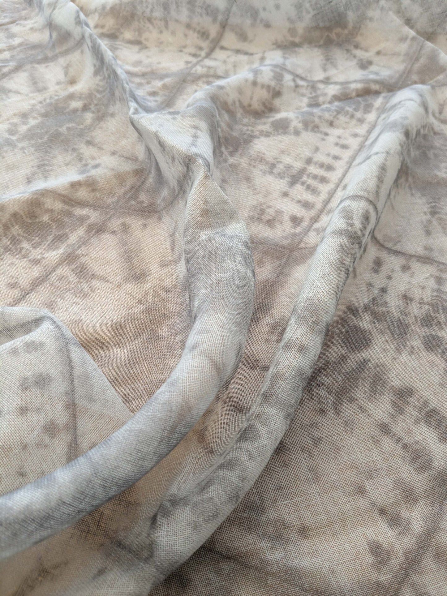 43 EV38 Scalamandre Alhambra Itajime Asphalt Linen Gray White Sheer Diamond 1.3y x 54"wide