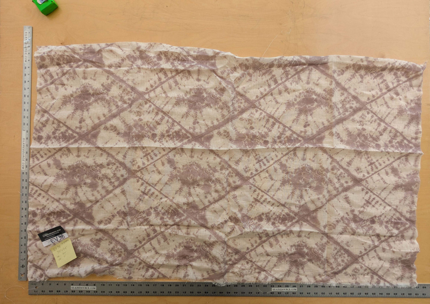 45 EV38 Scalamandre Alhambra Itajime Purple Linen White Sheer Diamond 33" x 54"wide