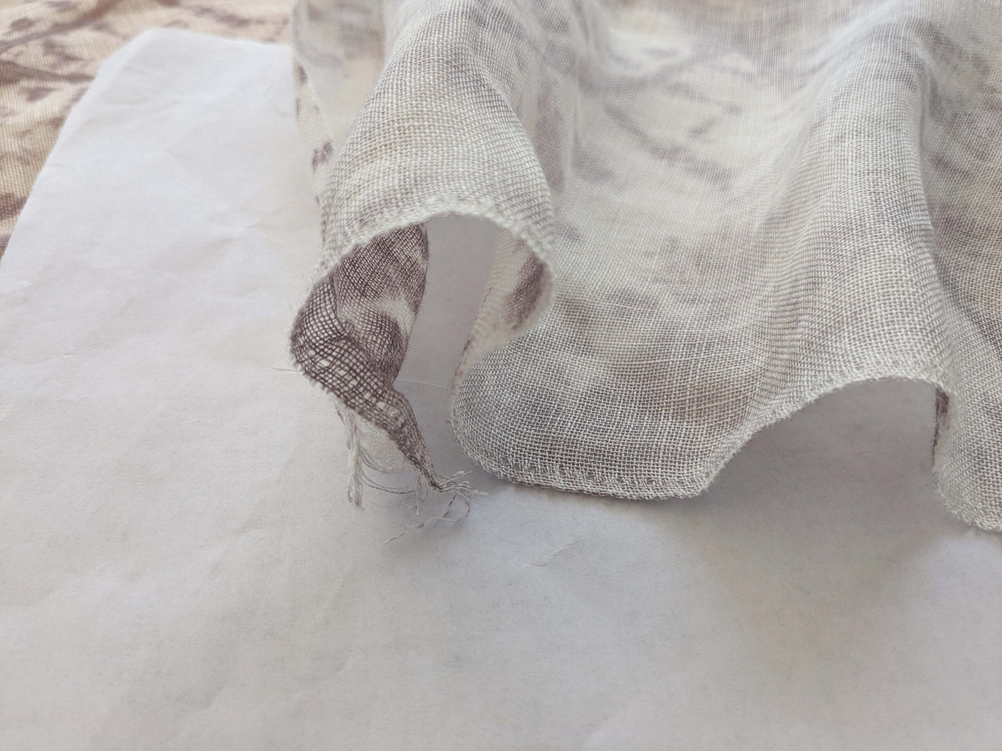 45 EV38 Scalamandre Alhambra Itajime Purple Linen White Sheer Diamond 33" x 54"wide