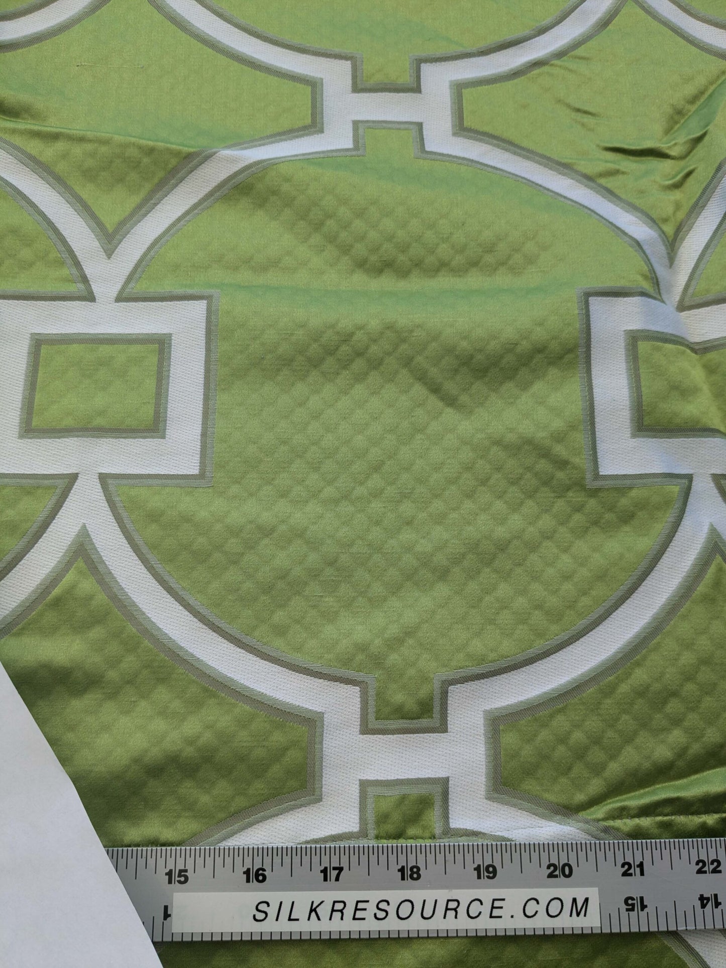 4 EV39 Scalamandre Circle Fret Absinthe Green Jacquard Fretwork Lattice MSRP USD264/y 1.2y