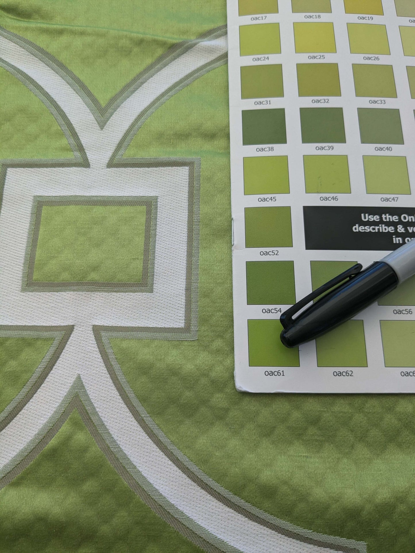 4 EV39 Scalamandre Circle Fret Absinthe Green Jacquard Fretwork Lattice MSRP USD264/y 1.2y