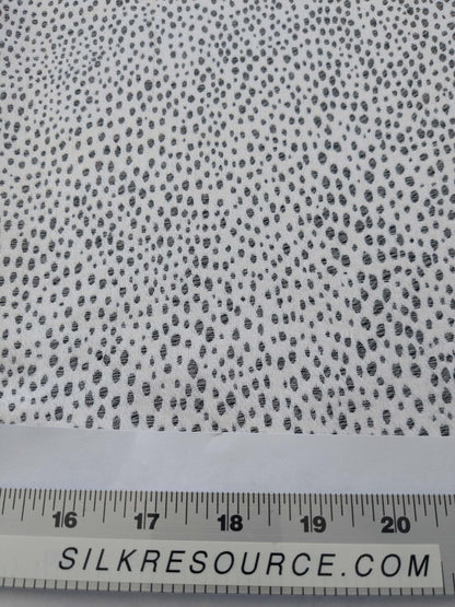 8 EV39 2.4y Scalamandre STINGRAY FLAX Jacquard MSRP USD 218/y