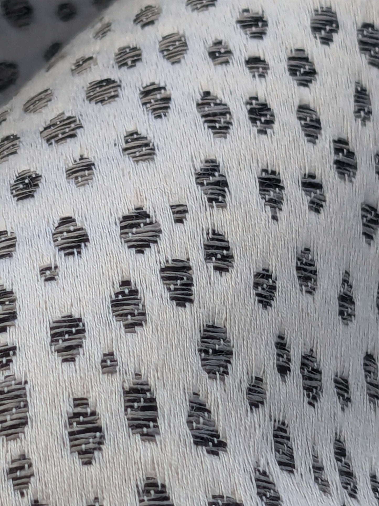 8 EV39 2.4y Scalamandre STINGRAY FLAX Jacquard MSRP USD 218/y