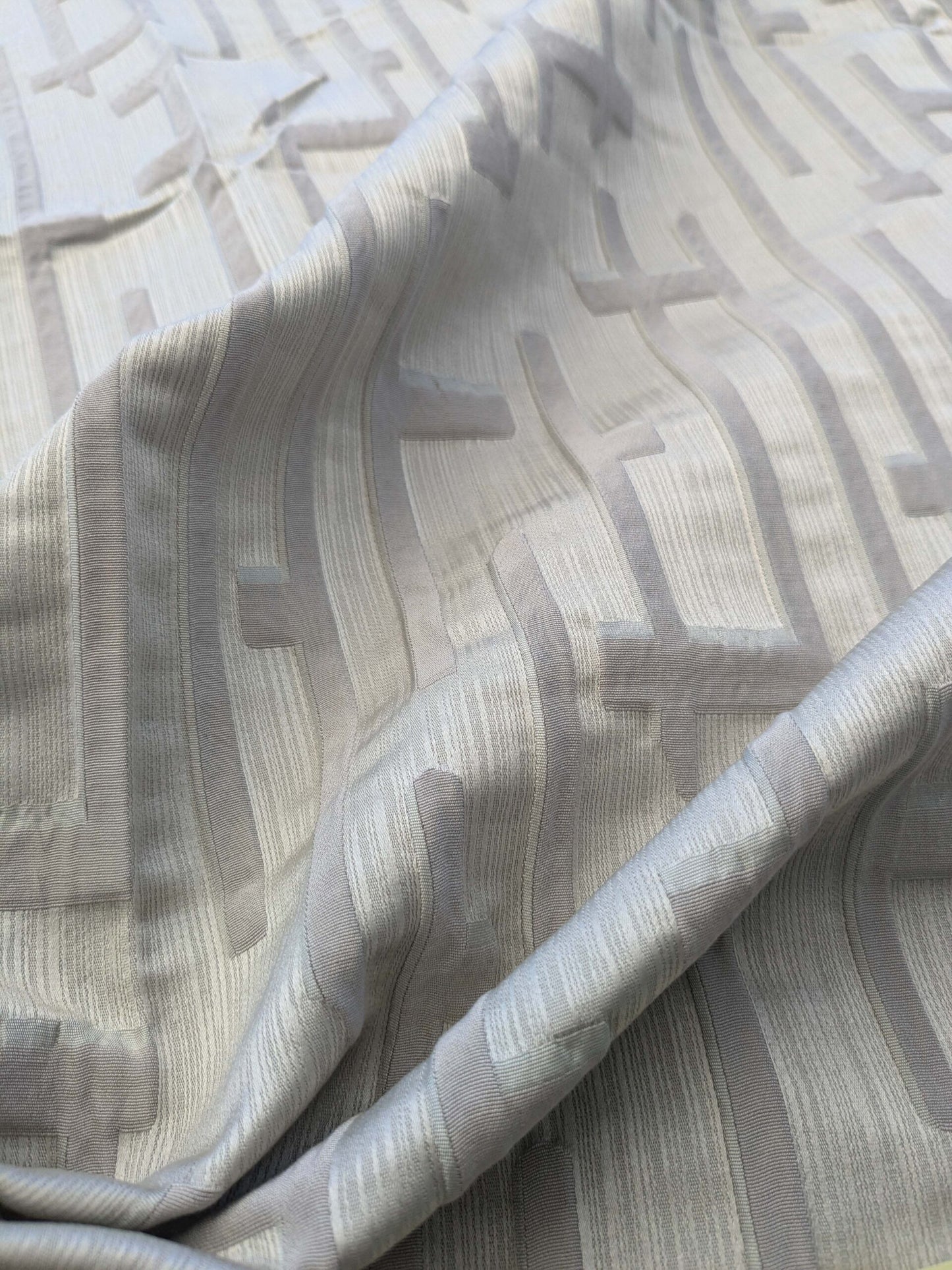 9 EV39 2.4y Scalamandre Tableau Glacier Gray Jacquard Geometric Graphic MSRP USD330/y