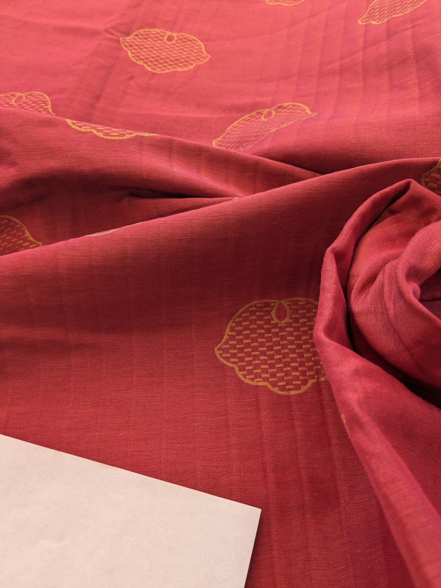 10 EV39 2.4y Scalamandre Colony Fan Faliero Small Scale Red Gold Classy Art Deco