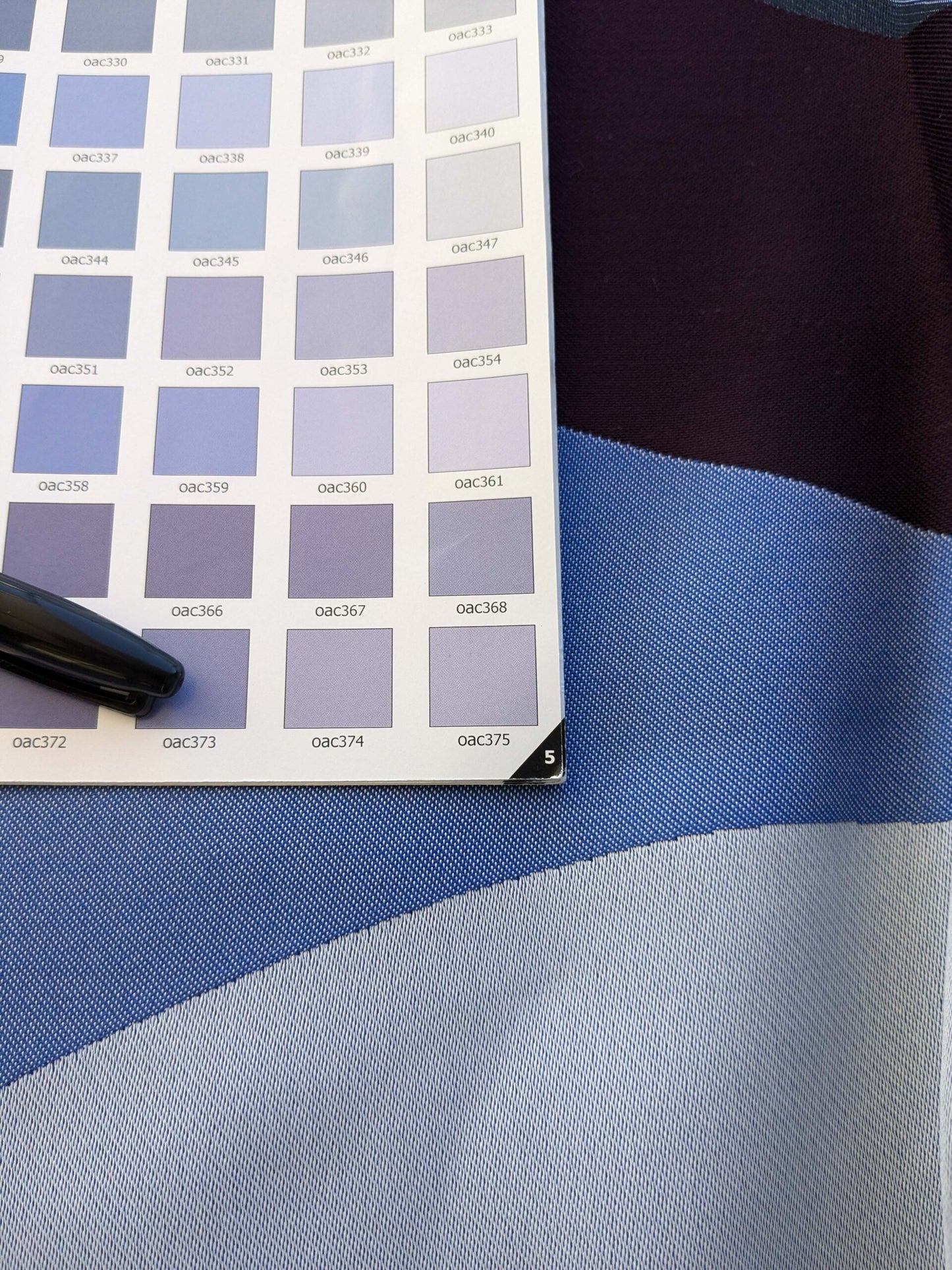 13 EV39 1.3y Lelievre Paris Allure M1 Casual Blue Red White Large Jacquard Abstract Graphic MSRP USD574/y