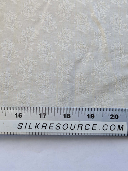 20 EV39 2.4y Scalamandre Petite Fleur Strie Ivory Damask  Floral Cotton Viscose Solid