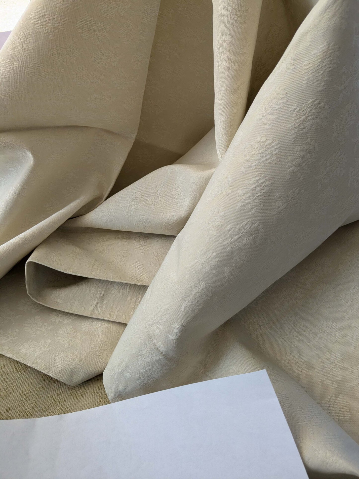 20 EV39 2.4y Scalamandre Petite Fleur Strie Ivory Damask  Floral Cotton Viscose Solid