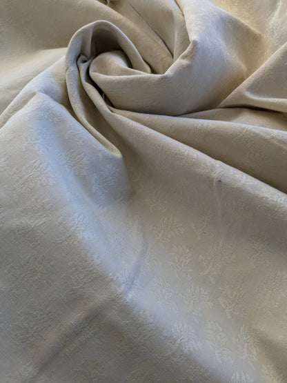 20 EV39 2.4y Scalamandre Petite Fleur Strie Ivory Damask  Floral Cotton Viscose Solid