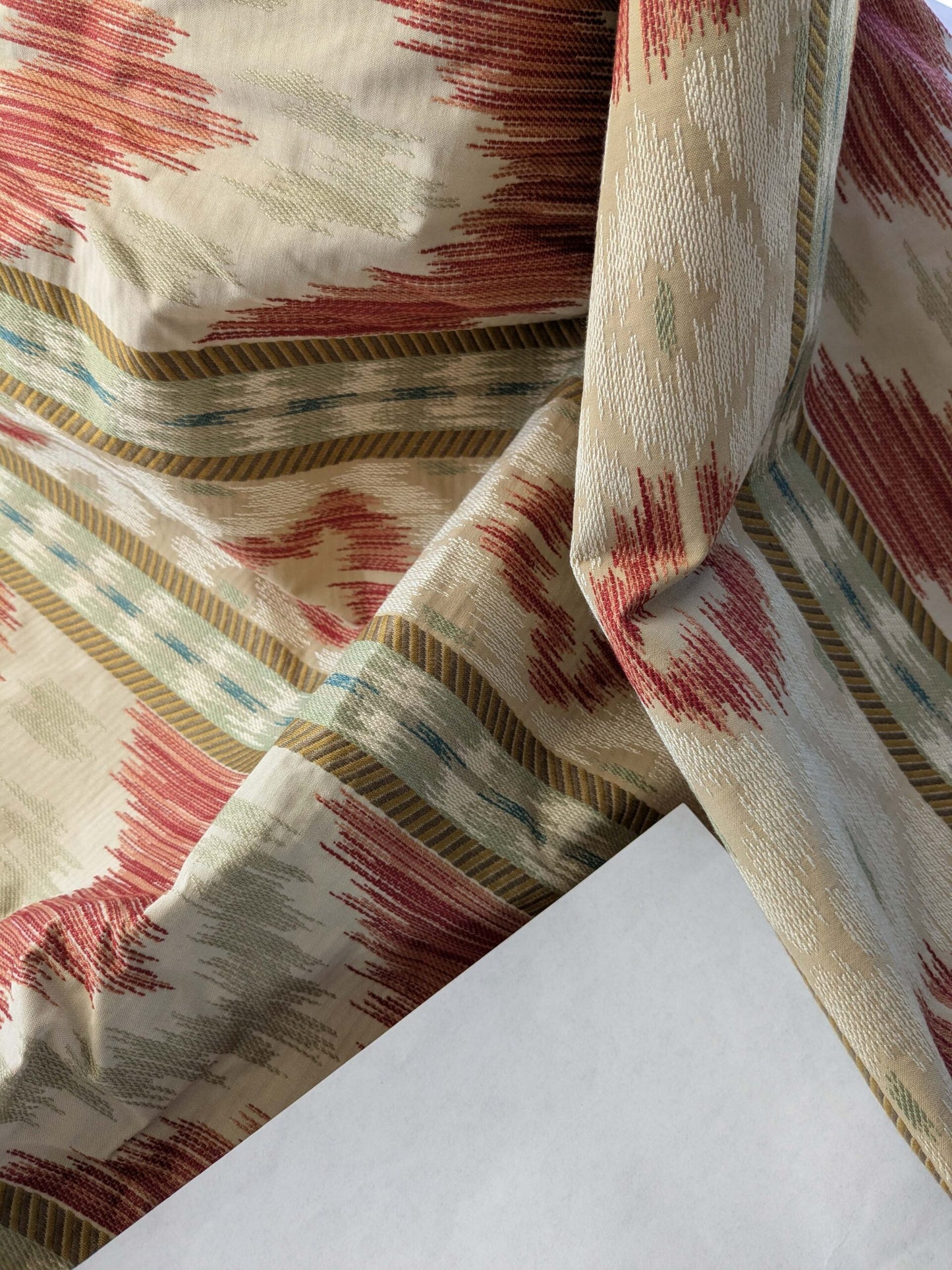 21 EV39 2.4y Scalamandre Lisere Ungherese Rigato Rosso Ikat Stripe